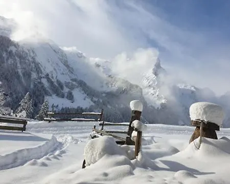 Naturfreundehaus Gorneren بيت ضيافة *